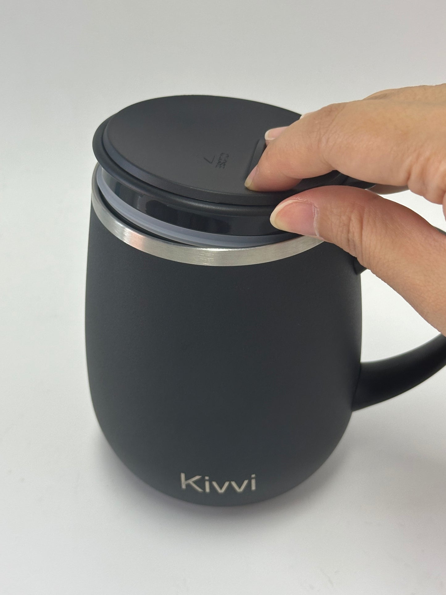 Kivvi Insulated Coffee Mug with Handle, 16oz Double Wall Vacuum Stainless Steel Travel Tumbler, Spill-Proof Cup for Office, Commute, and Home, Black