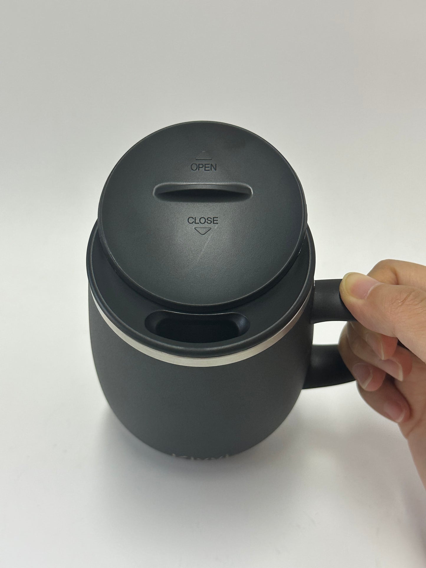 Kivvi Insulated Coffee Mug with Handle, 16oz Double Wall Vacuum Stainless Steel Travel Tumbler, Spill-Proof Cup for Office, Commute, and Home, Black