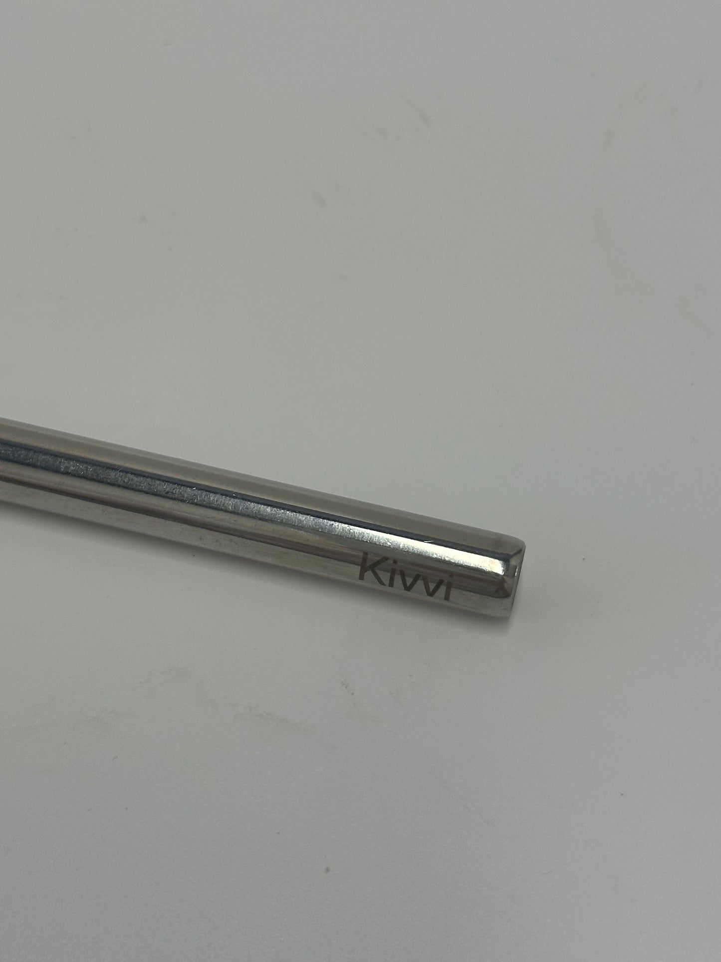 Kivvi Reusable Stainless Steel Straw, Food-Grade Metal Drinking Straw Compatible, Straight Silver Straw for Iced Coffee, Smoothies, and Juice